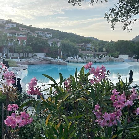 Les Restanques - Grimaud Apartment Luaran gambar