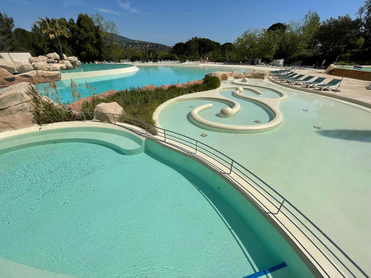 Les Restanques - Grimaud Apartment Luaran gambar